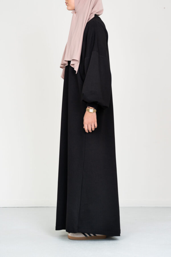 Abayah Sweater Black